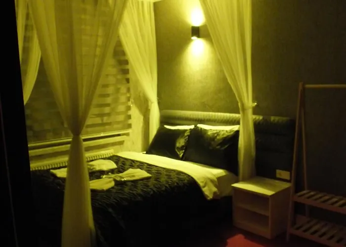 Hotel Enjoy House Boutiqe *